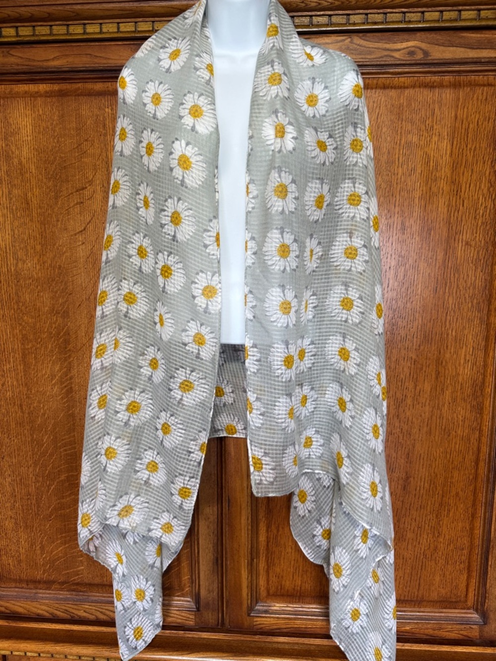 Daisy Print Lightweight Scarf - White and Yellow on Grey